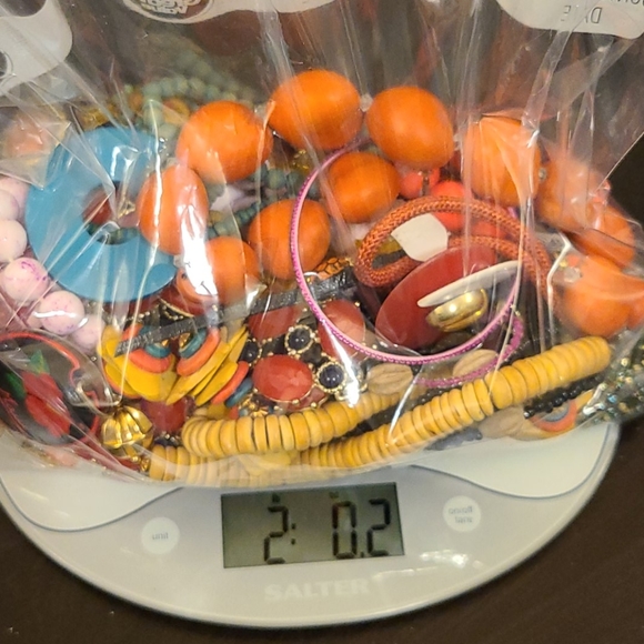 2 pounds of colorful beaded jewelry and more! - Picture 1 of 6